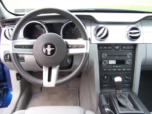 Used 2008 Ford Mustang GT image 11