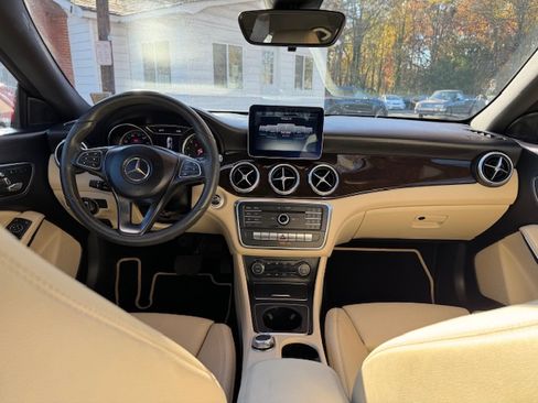 Used 2018 Mercedes-Benz CLA 250 image 14