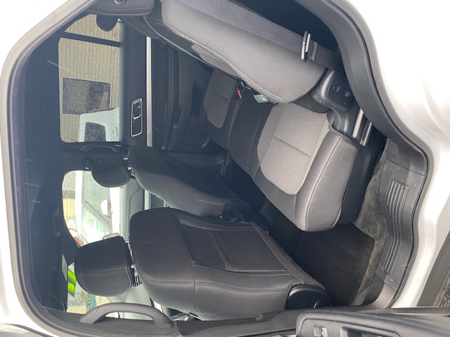 Used 2017 Ford Explorer 4WD XLT image 19