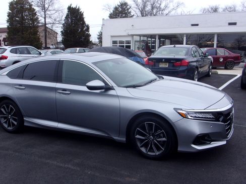 Used 2022 Honda Accord EX-L image 2