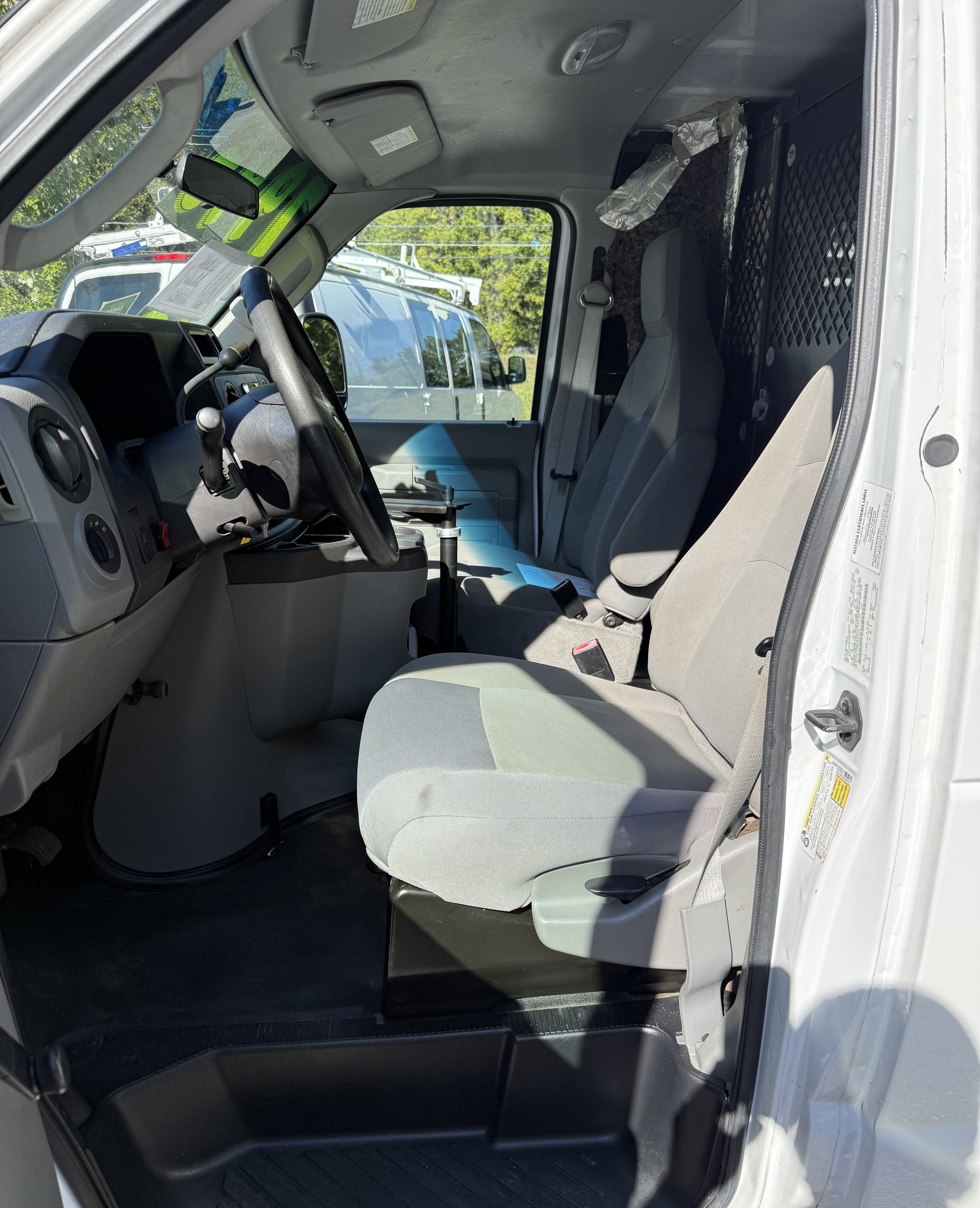 Used 2012 Ford E-150 and Econoline 150 XL RWD image 5