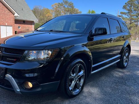 Used 2016 Dodge Journey Crossroad image 1