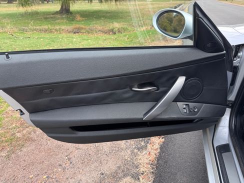 Used 2006 BMW Z4 3.0i image 3