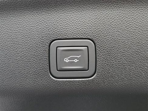 New 2026 GMC Yukon Denali image 31