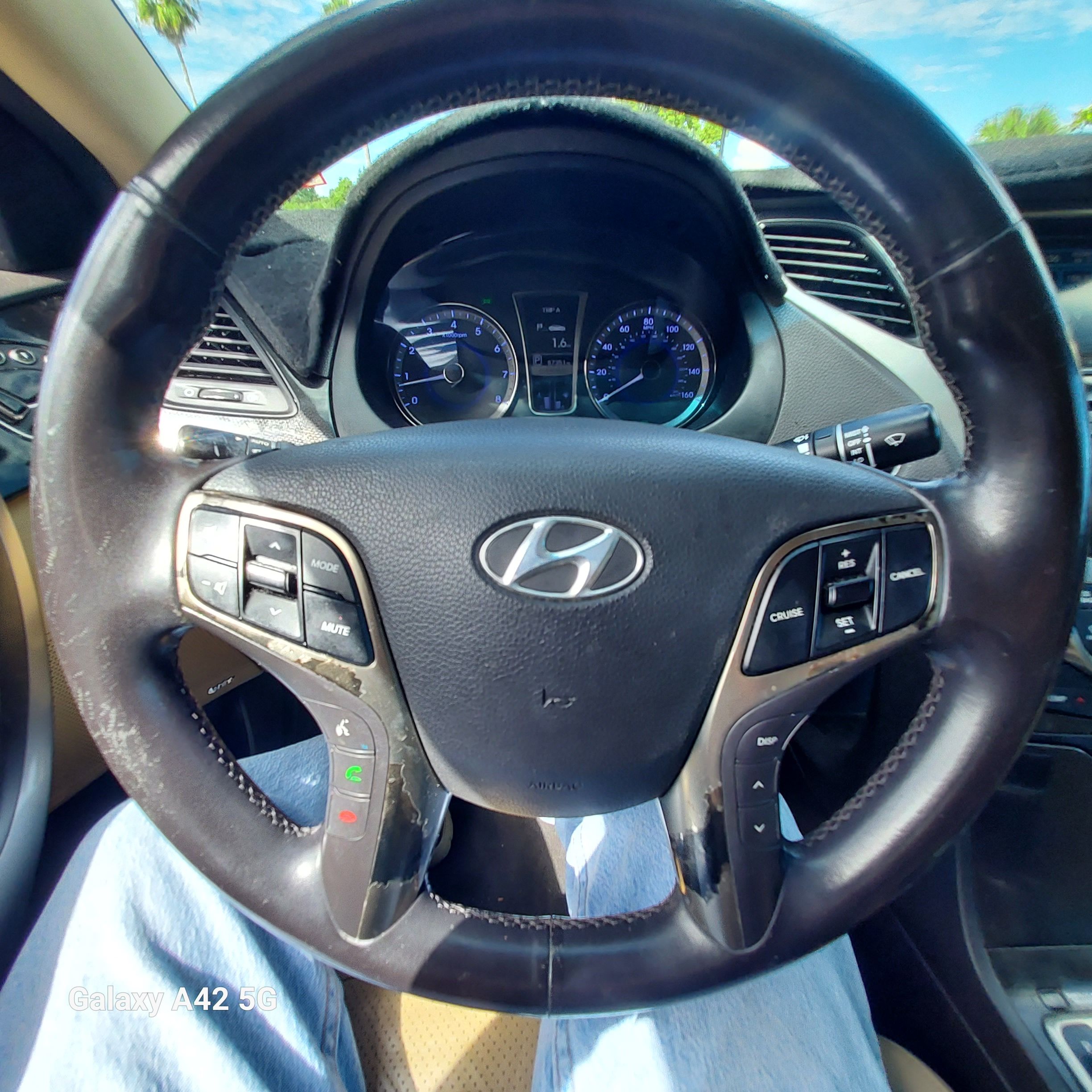 Used 2013 Hyundai Azera UNAVAIL FWD image 12