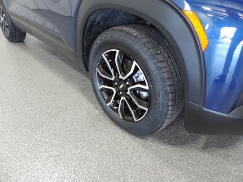 Used 2023 Chevrolet TrailBlazer AWD ACTIV image 14