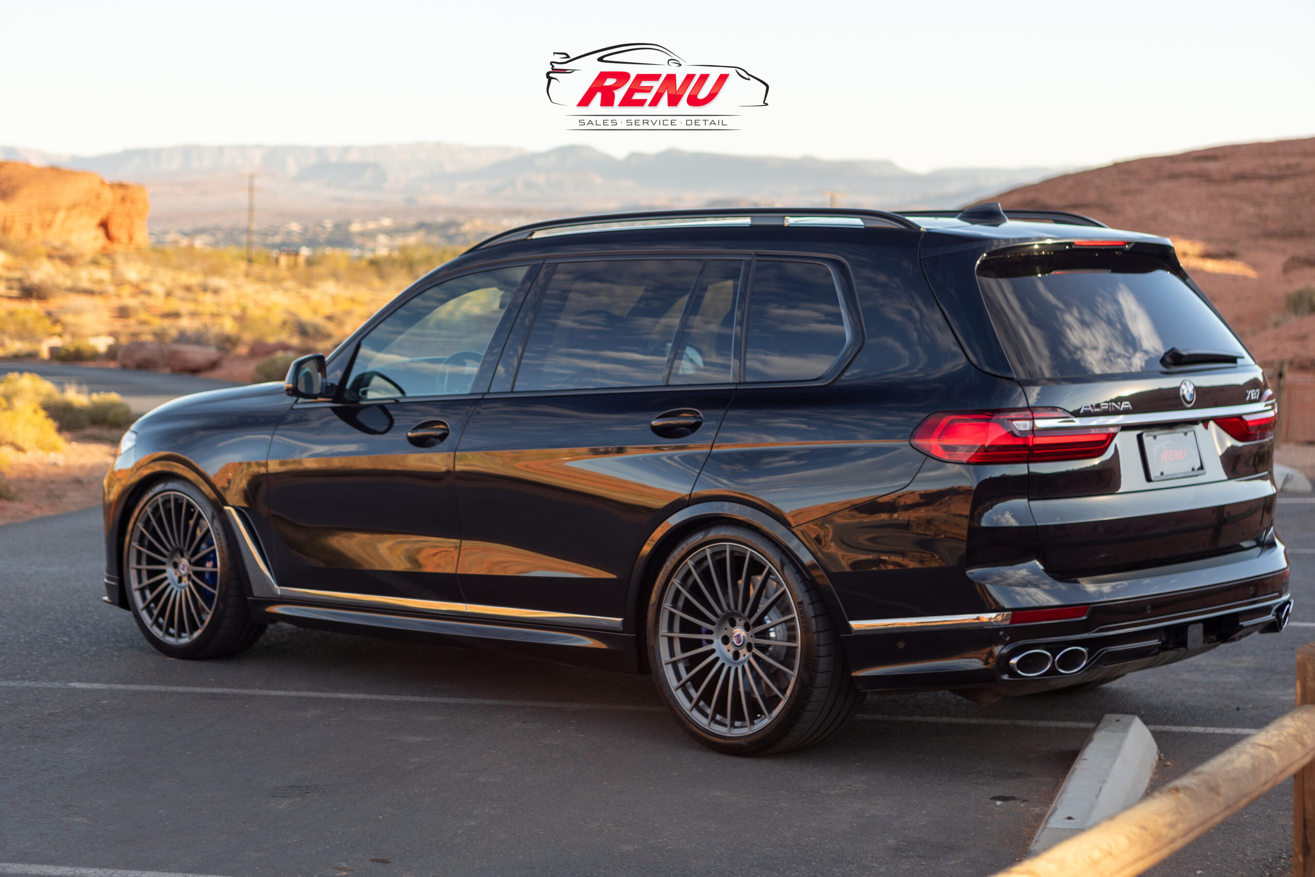 Used 2021 BMW ALPINA XB7 AWD/4WD image 3