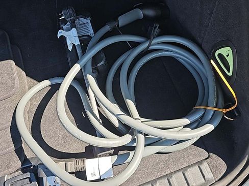 Used 2025 BMW iX xDrive50 image 23