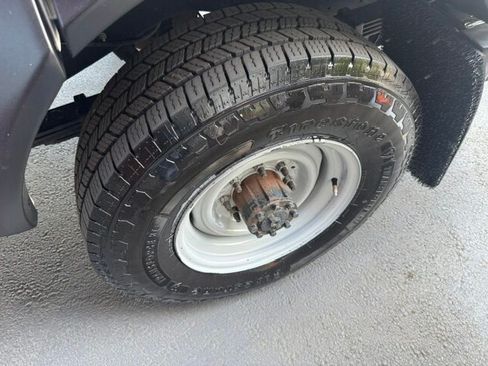 Used 2023 Ford E-350 and Econoline 350 Super Duty RWD image 28