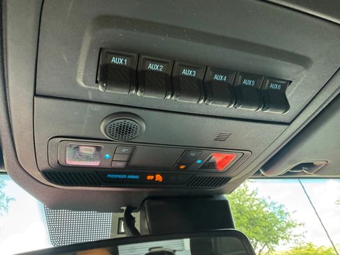 Used 2024 Ford Bronco Black Diamond image 18