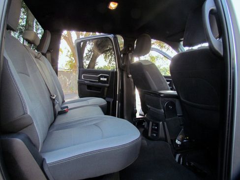 Used 2024 RAM 2500 Big Horn image 24