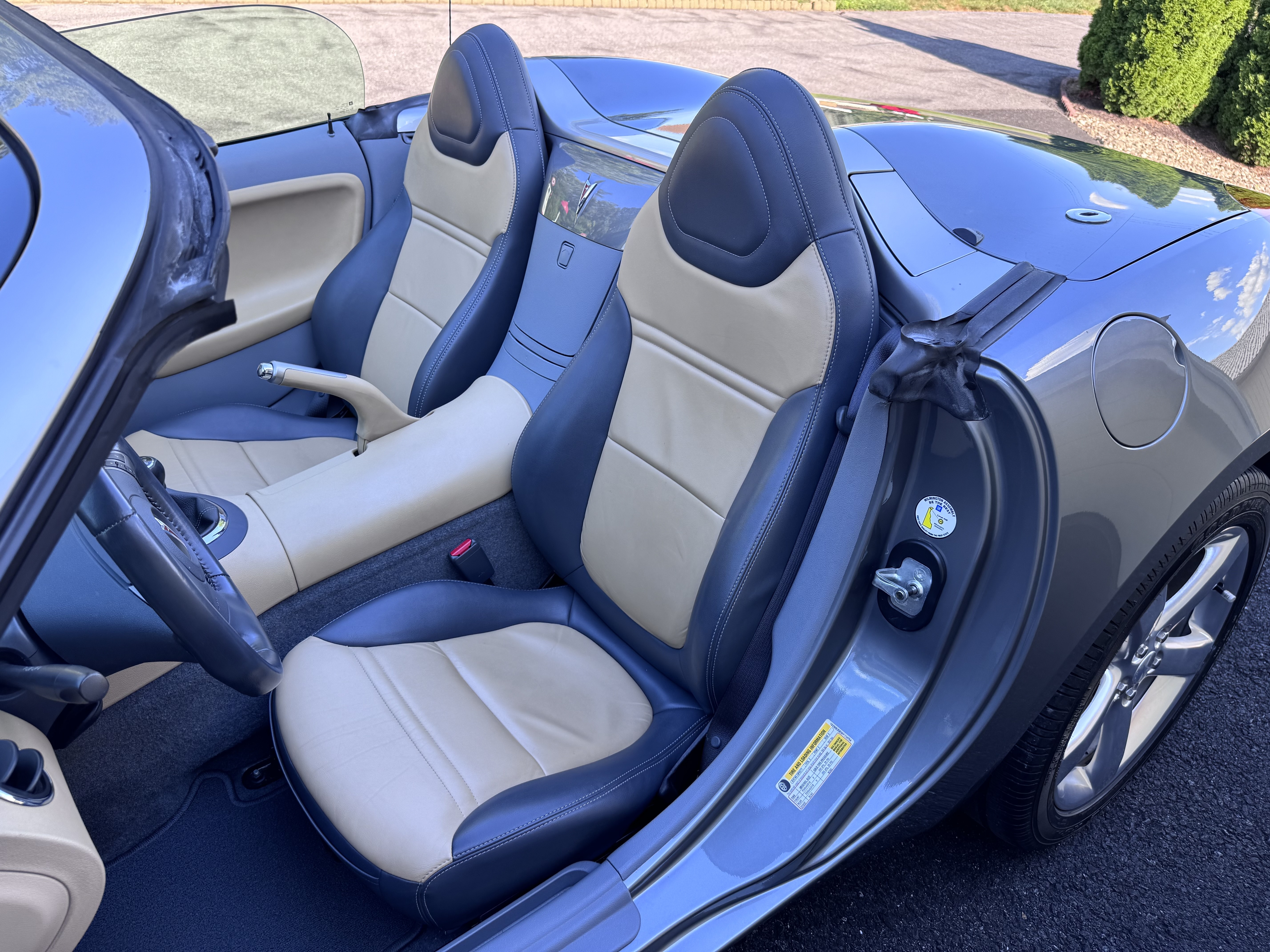 Used 2006 Pontiac Solstice RWD image 14