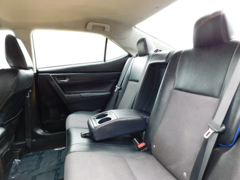 Used 2017 Toyota Corolla SE image 18