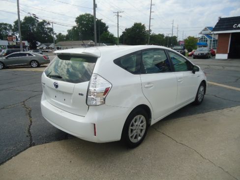 Used 2012 Toyota Prius V Three Wagon 4D FWD image 7