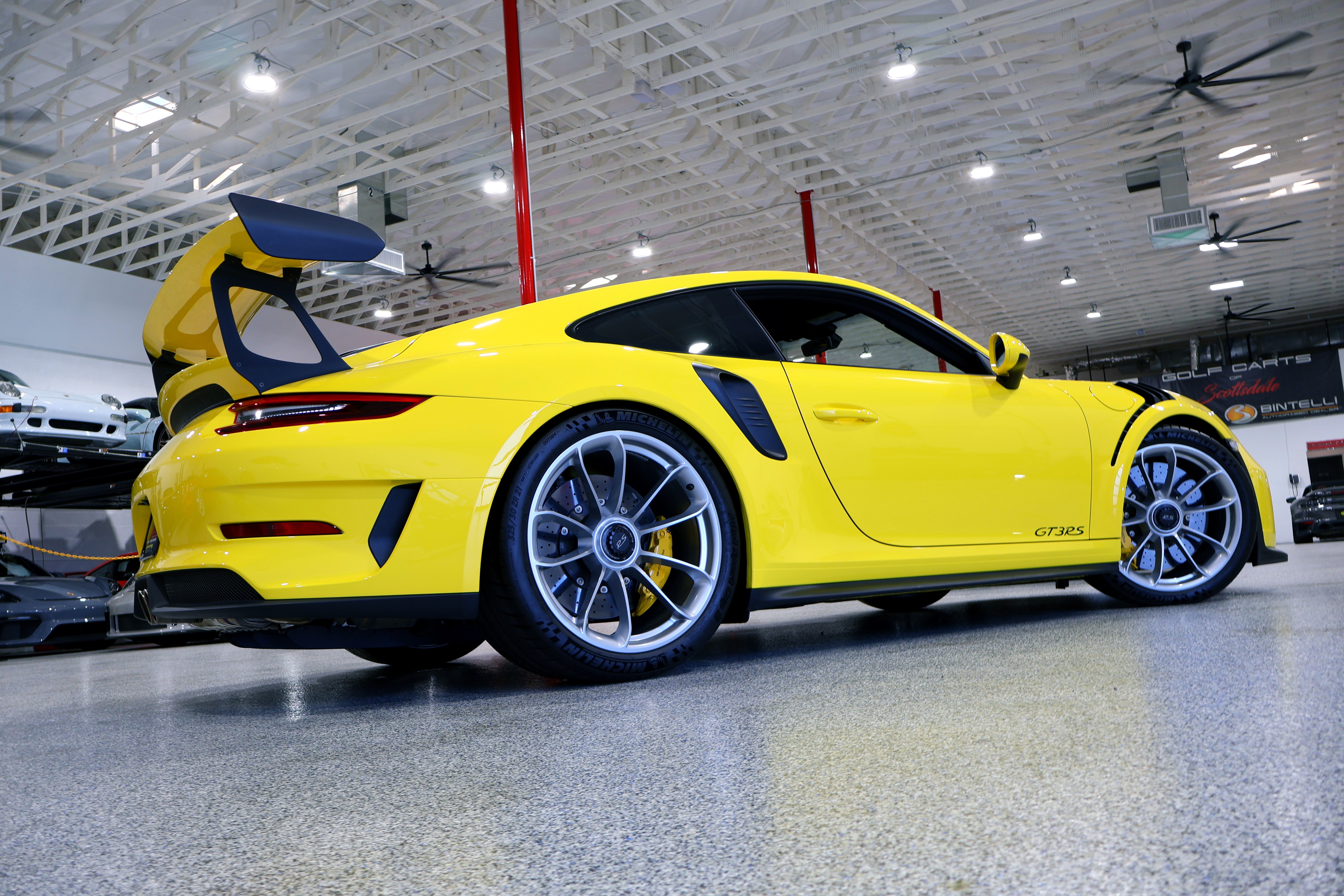Used 2019 Porsche 911 GT3 RS RWD image 14