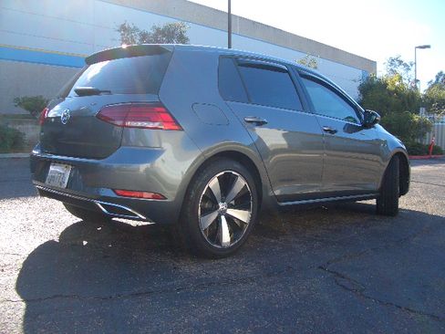 Used 2019 Volkswagen Golf 4-Door FWD image 5