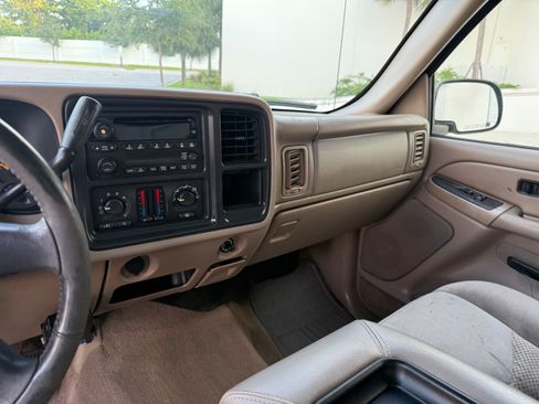 Used 2004 Chevrolet Silverado 2500 LS RWD image 70