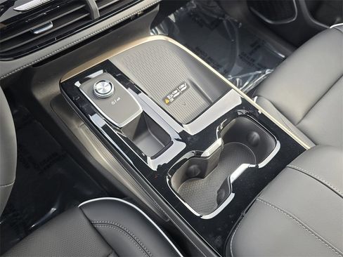 New 2026 Buick Enclave Avenir image 22