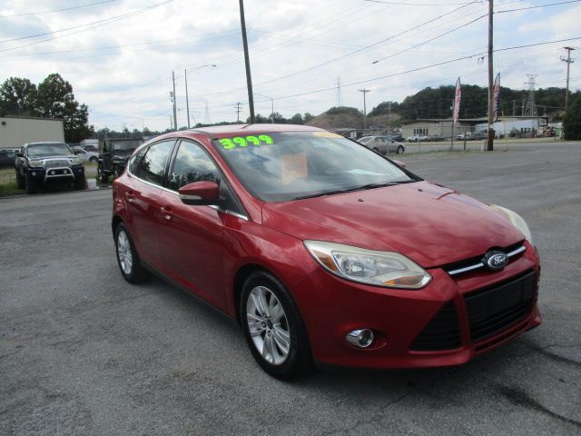 Used 2012 Ford Focus SEL Hatchback FWD image 4