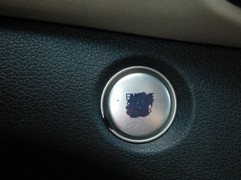 Used 2020 Hyundai Santa Fe SEL image 16