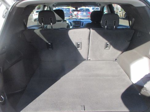 Used 2019 Chevrolet Equinox LT image 11