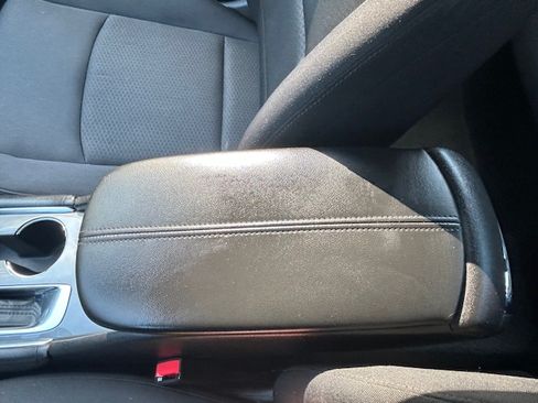 Used 2016 Chevrolet Malibu LT FWD image 19