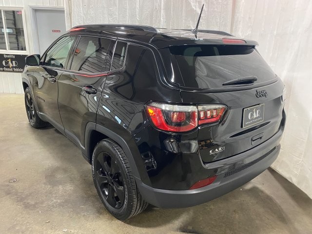 Used 2018 Jeep Compass FWD Latitude image 3