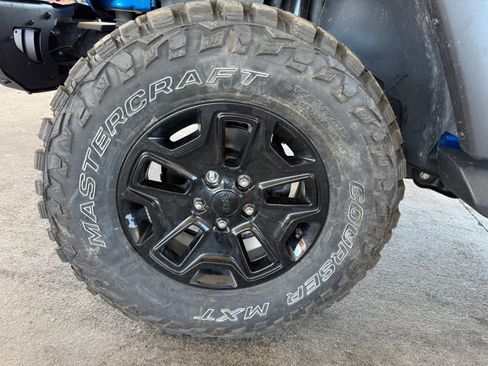 Used 2016 Jeep Wrangler Unlimited Sport image 18