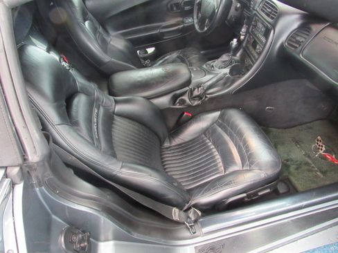 Used 2004 Chevrolet Corvette image 18