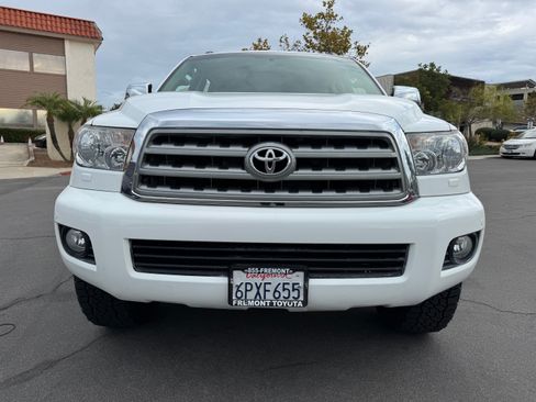 Used 2011 Toyota Sequoia Limited image 9