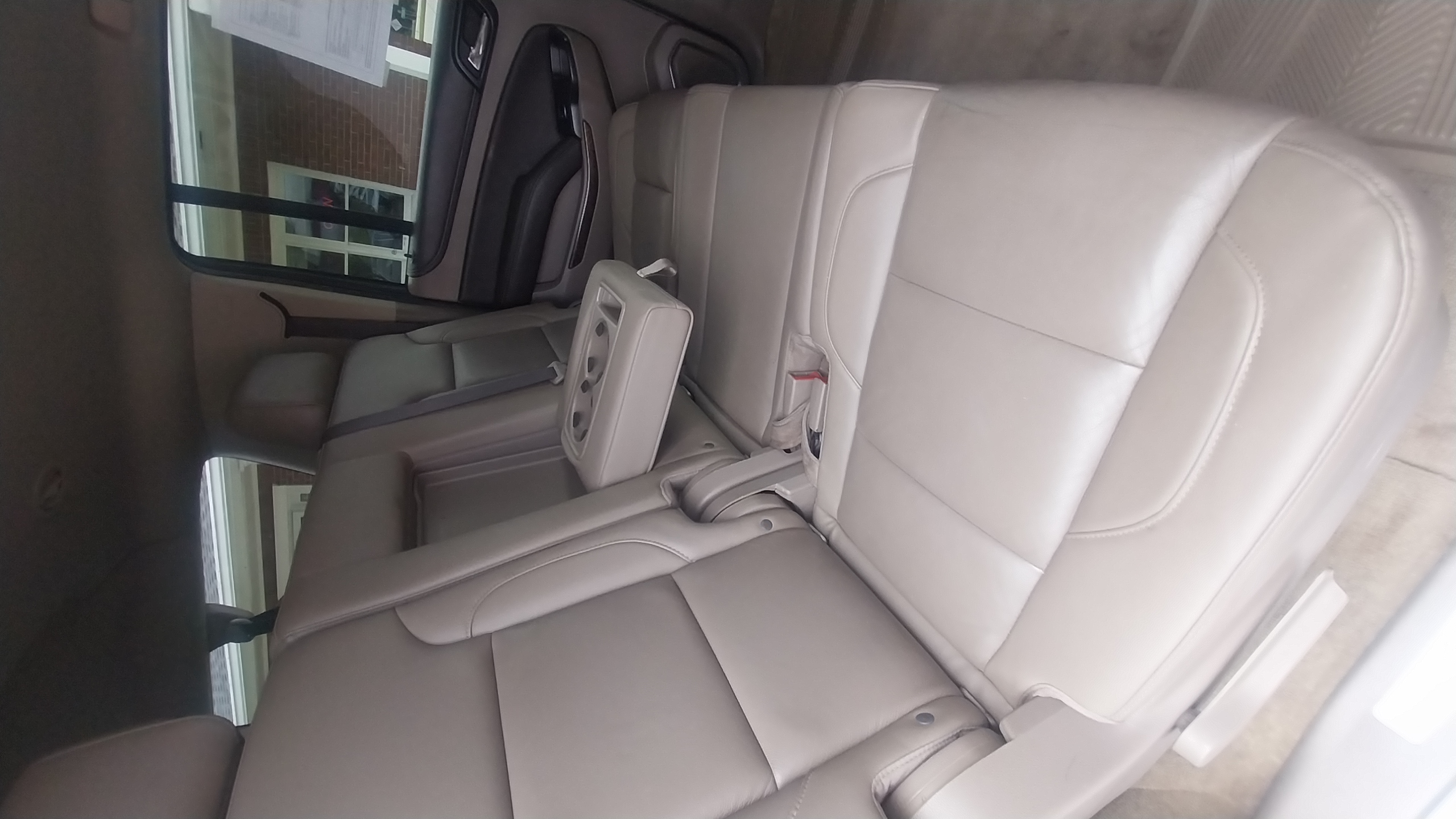 Used 2017 Chevrolet Suburban 2WD LT image 13