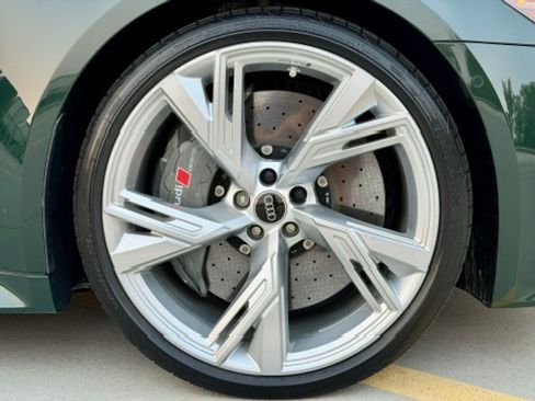 Used 2023 Audi RS 6 performance AWD/4WD image 2