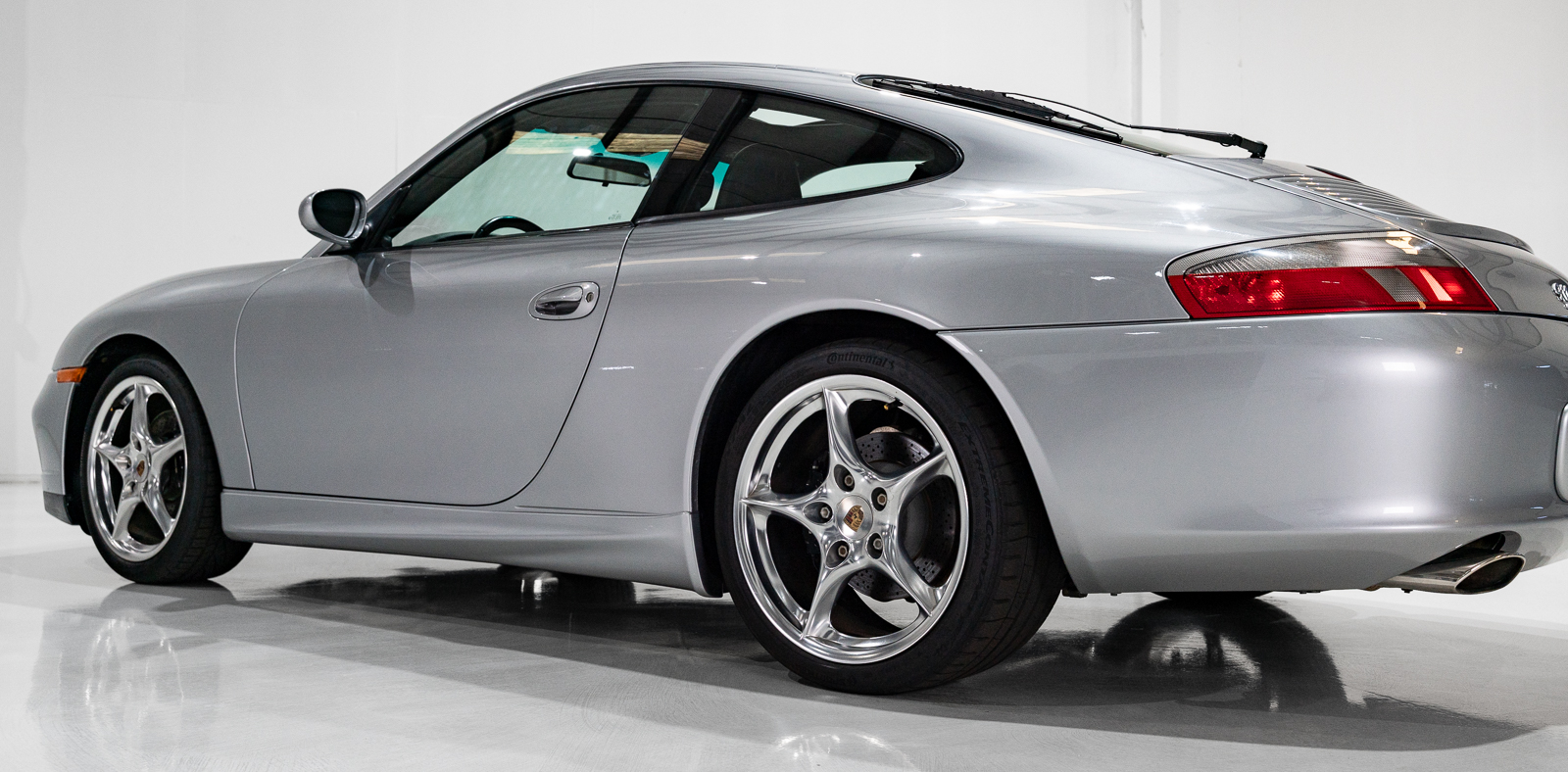 Used 2004 Porsche 911 40th Anniversary Coupe RWD image 29
