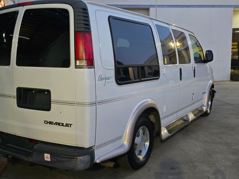 Used 1999 Chevrolet Express 1500 image 8