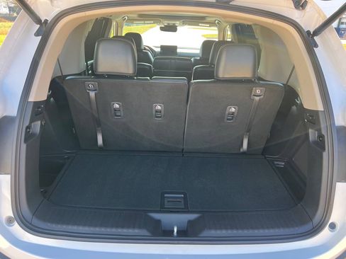 Used 2023 Honda Pilot Touring image 12