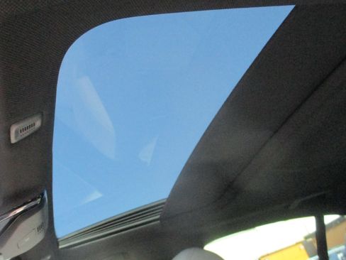 Used 2018 BMW 540i w/ Sport Package RWD image 5