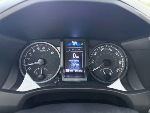Used 2021 Toyota Tacoma TRD Sport RWD image 99