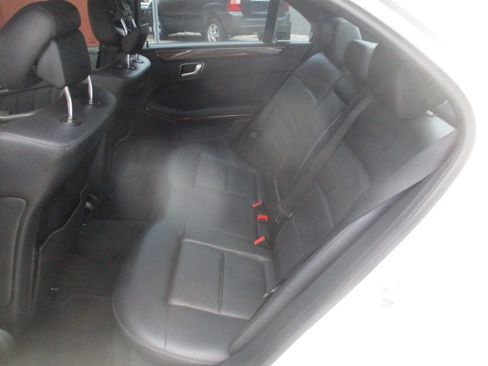 Used 2013 Mercedes-Benz E 350 4MATIC Sedan image 17