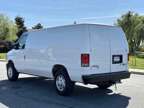 Used 2014 Ford E-150 and Econoline 150 image 3
