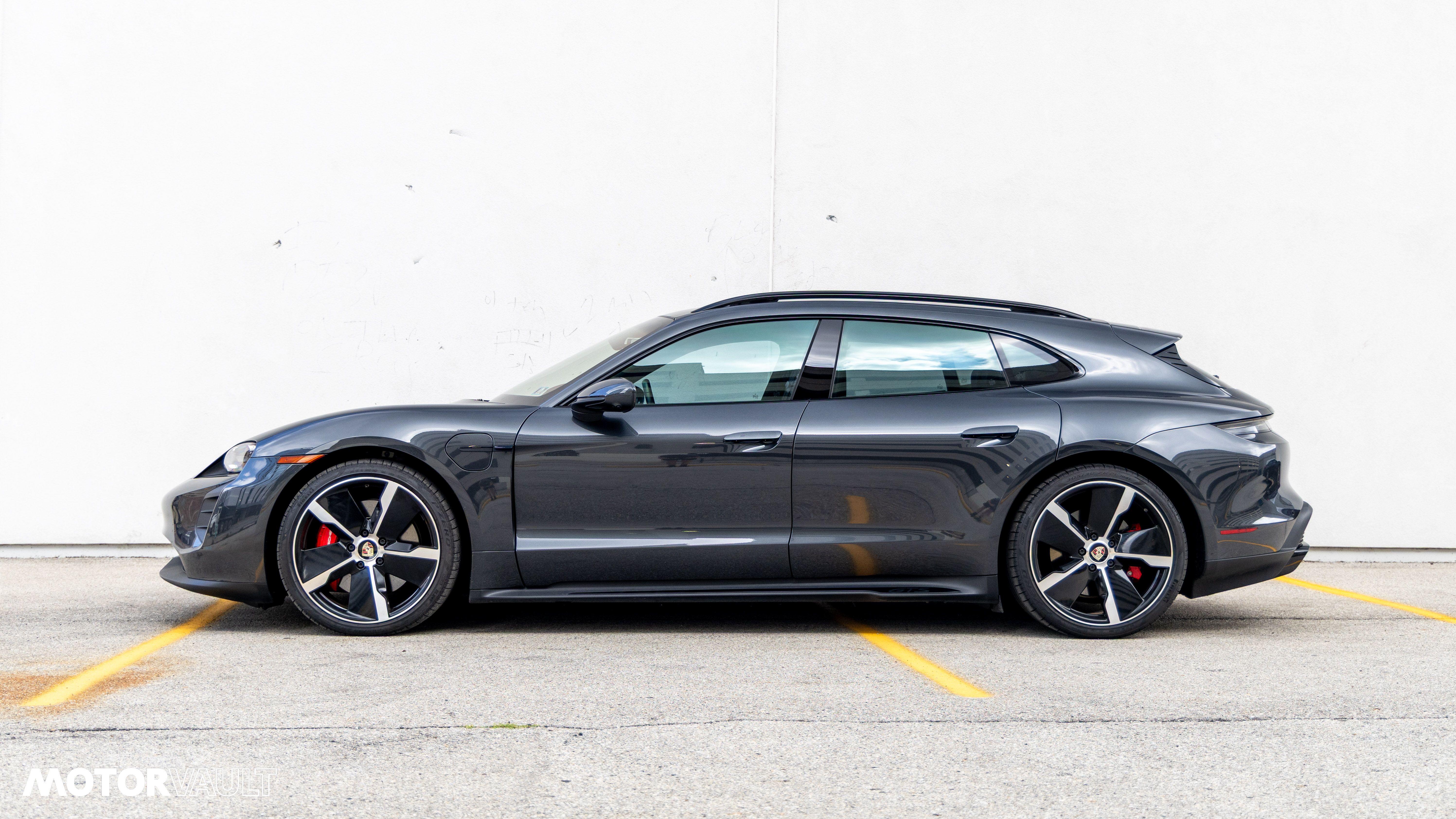 Used 2022 Porsche Taycan GTS Sport Turismo AWD/4WD image 7