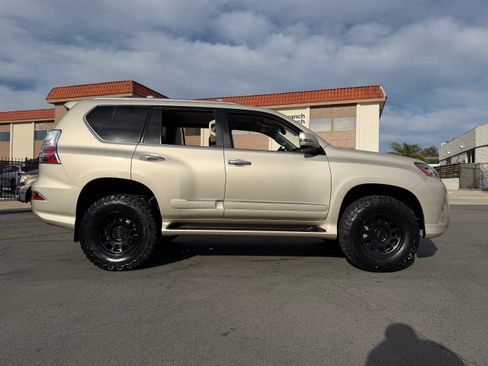 Used 2014 Lexus GX 460 Luxury AWD/4WD image 20