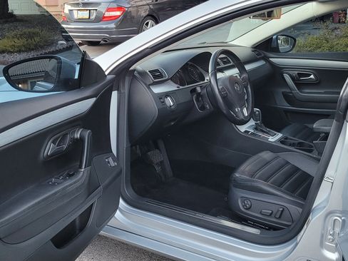 Used 2013 Volkswagen CC Sport image 10