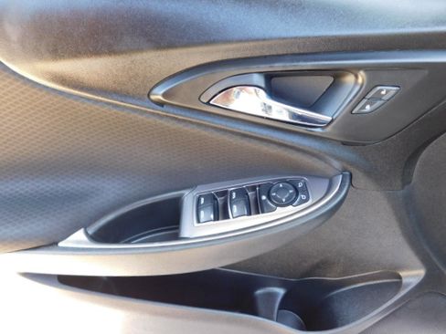 Used 2019 Chevrolet Malibu LT w/ 1LT FWD image 11