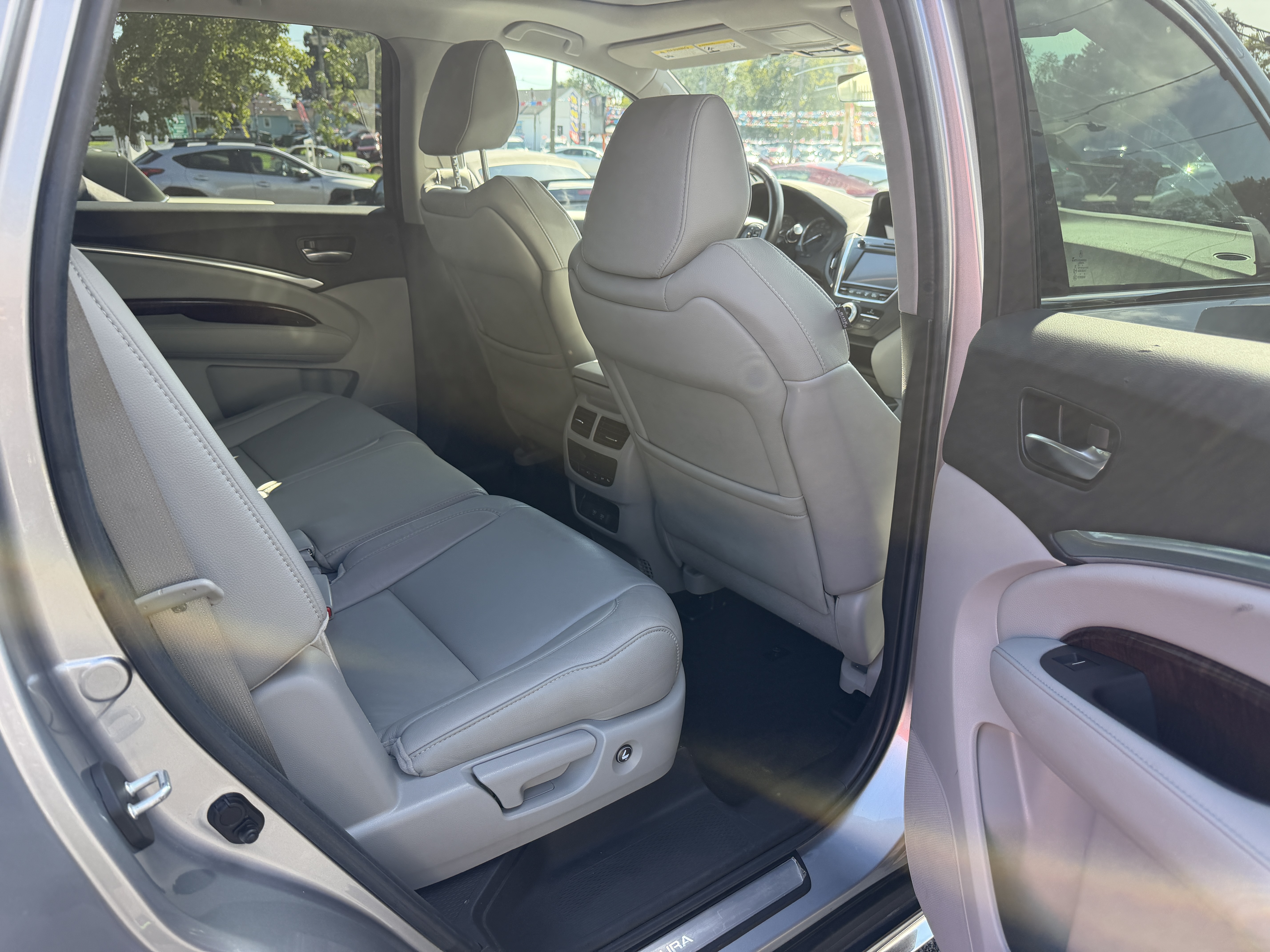 Used 2020 Acura MDX SH-AWD image 24