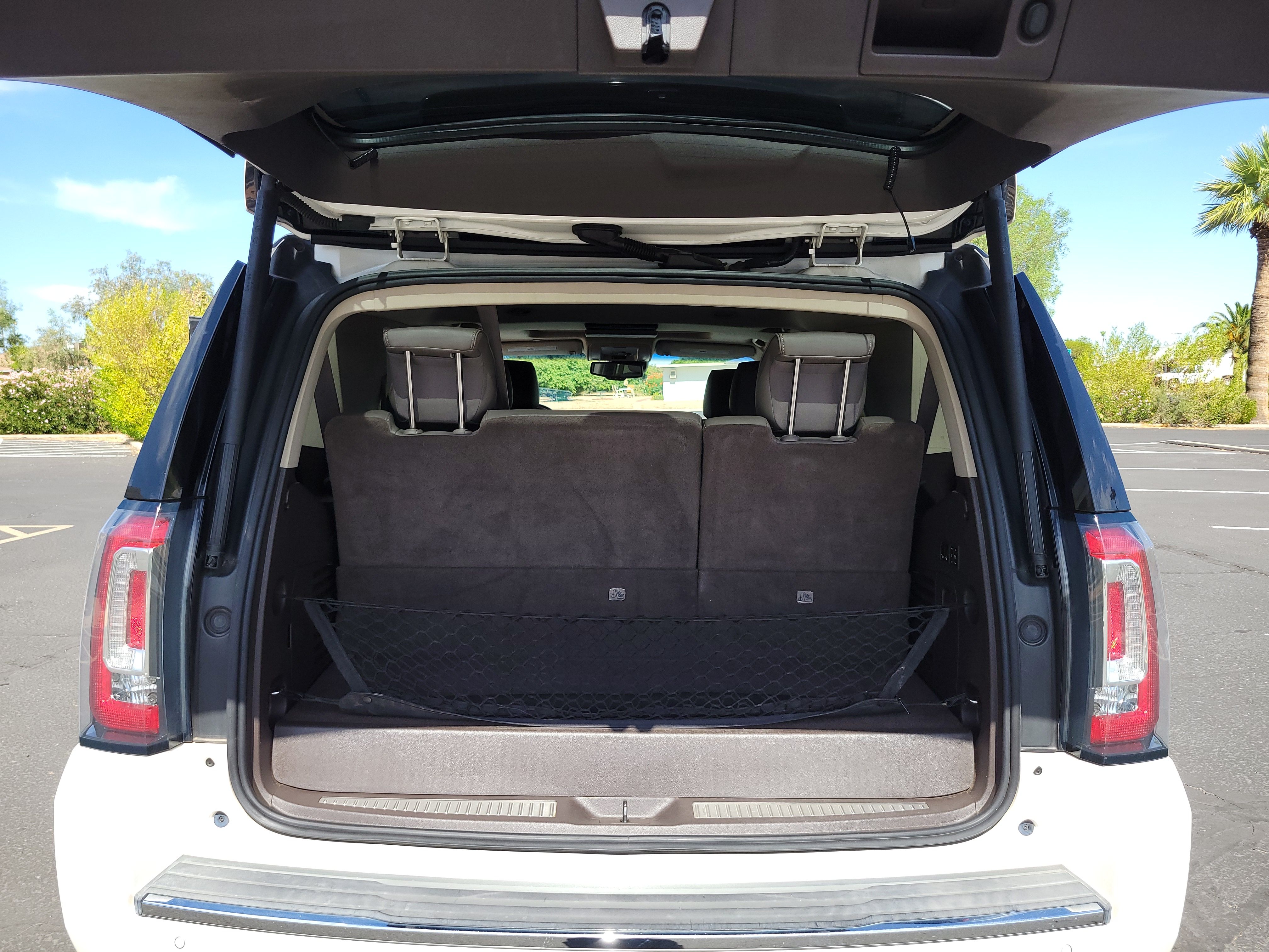 Used 2015 GMC Yukon Denali Ultimate AWD/4WD image 9