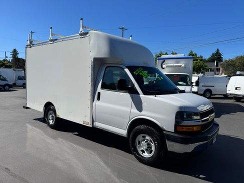 Used 2020 Chevrolet Express 3500 UNAVAIL RWD image 1