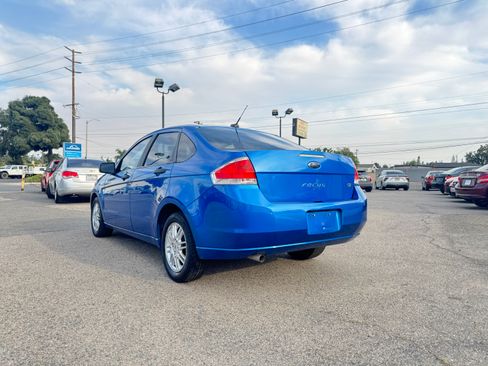 Used 2010 Ford Focus SE image 5