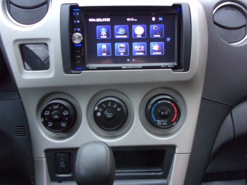 Used 2009 Pontiac Vibe image 11