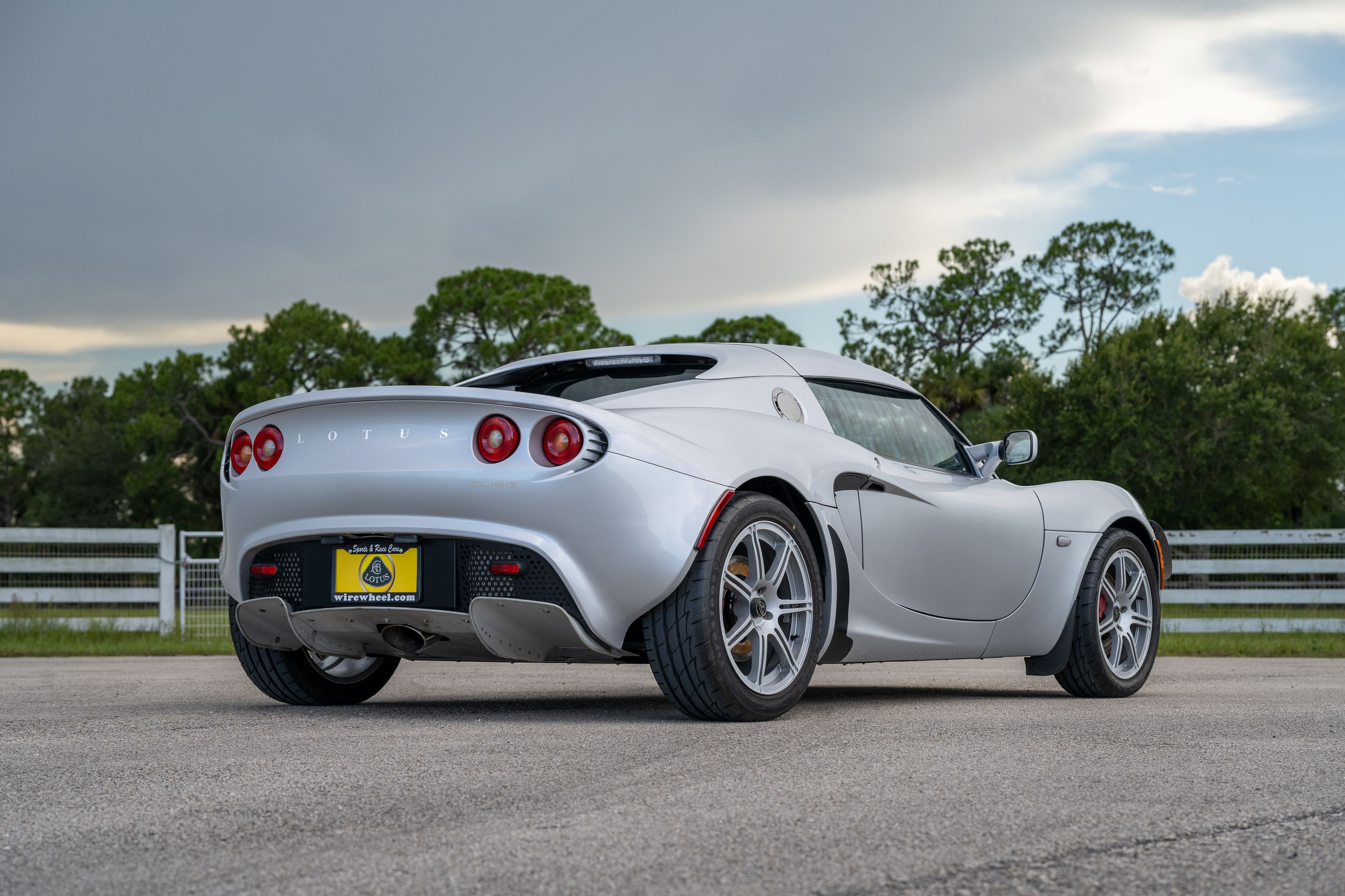 Used 2005 Lotus Elise w/ Touring Package RWD image 12