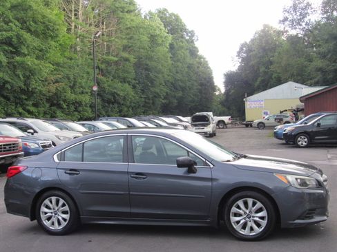 Used 2016 Subaru Legacy 2.5i Premium AWD/4WD image 12